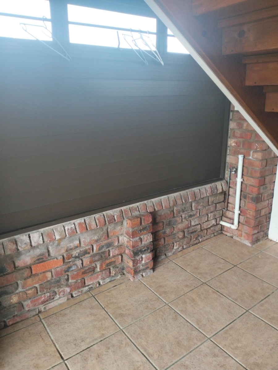 To Let 2 Bedroom Property for Rent in Aalwyndal Western Cape